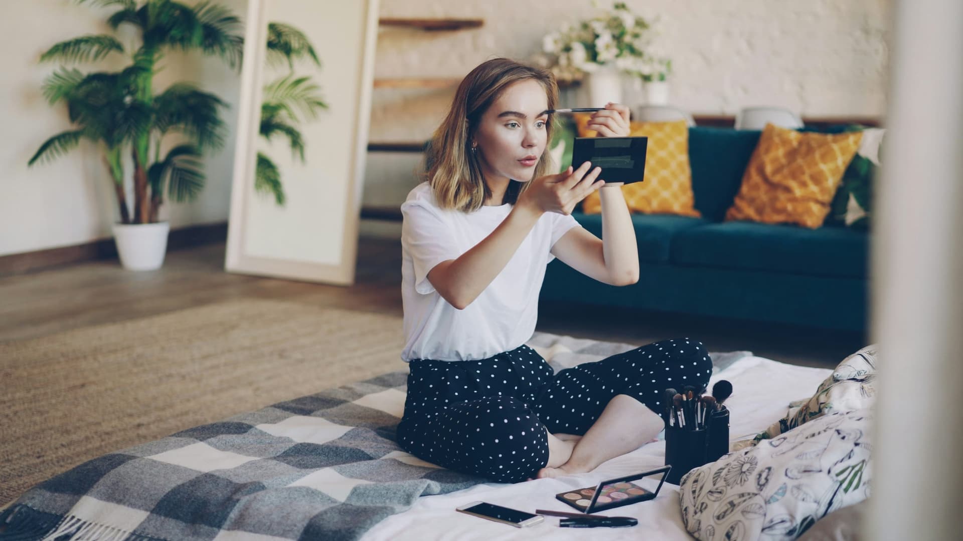 Microblading Doesn't Replace Makeup